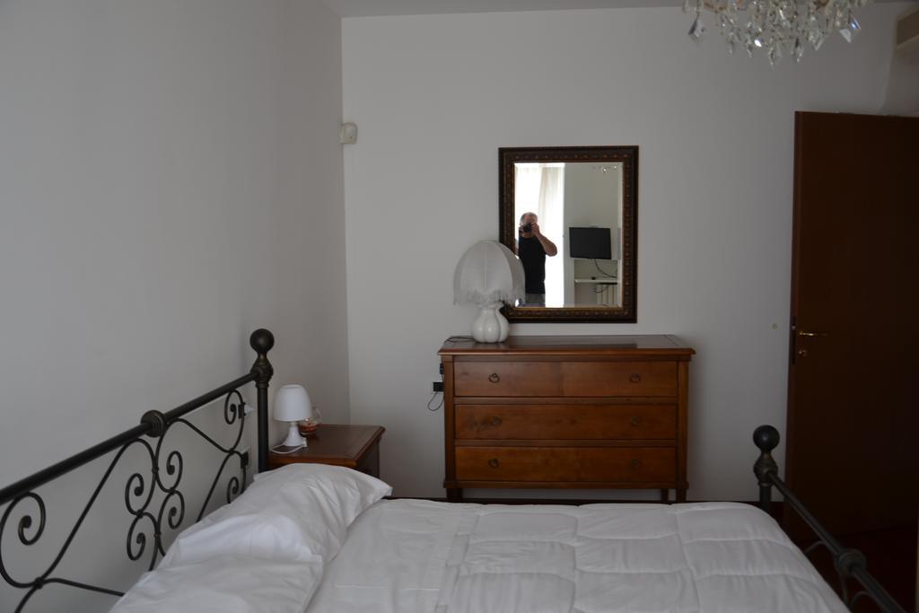 Bed & Breakfast Cesarina Hotel Bologna Room photo